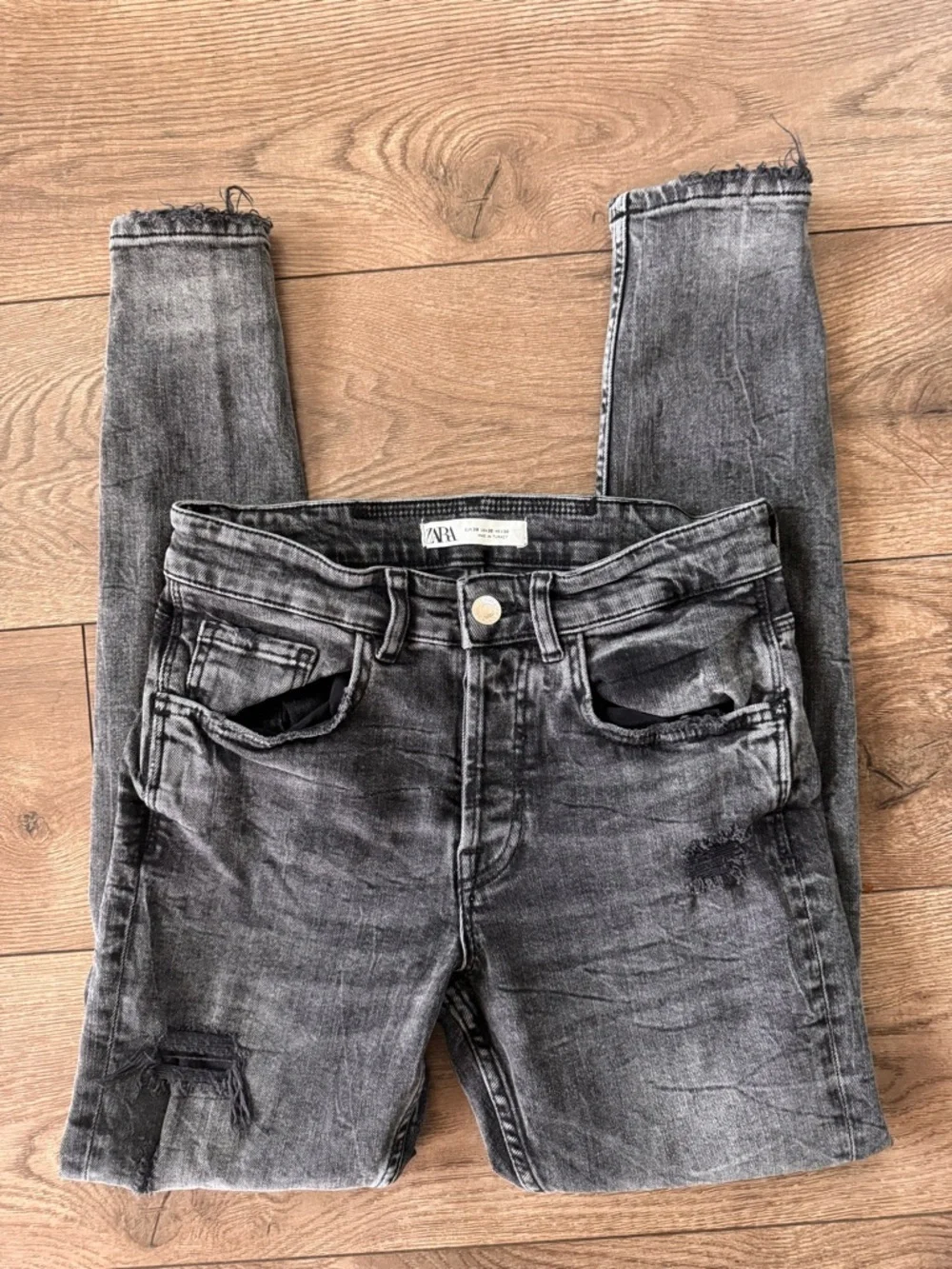 Zara Men’s Black Skinny Ripped Jeans, Size US 30